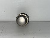 Mutterit/pultit