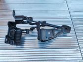 Tailgate/trunk/boot hinge