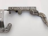 Autres pièces compartiment moteur