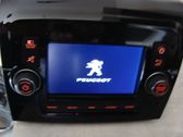 Radio / CD-Player / DVD-Player / Navigation