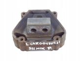 Engine mount vacuum valve