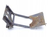 Fuel tank mounting bracket