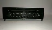 Radio/CD/DVD/GPS-pääyksikkö