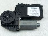 Motor del regulador de la ventanilla de la puerta delantera