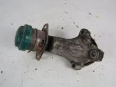 Engine mounting bracket