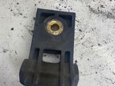 Radiator mount bracket