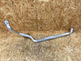 Intercooler pipe mounting bracket