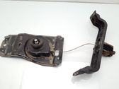 Spare wheel mounting bracket