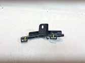 Fender mounting bracket