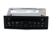 Radio / CD-Player / DVD-Player / Navigation