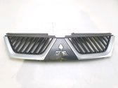 Grille calandre supérieure de pare-chocs avant