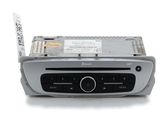 Radio / CD-Player / DVD-Player / Navigation