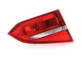 Tailgate rear/tail lights