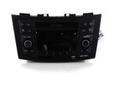 Radio / CD-Player / DVD-Player / Navigation