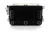 Radio/CD/DVD/GPS head unit