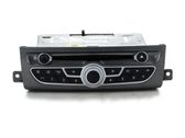 Radio/CD/DVD/GPS head unit