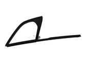 Etukolmioikkuna/-lasi