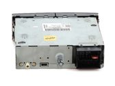 Radio / CD-Player / DVD-Player / Navigation
