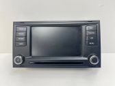 Radio / CD-Player / DVD-Player / Navigation