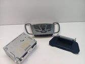 Radio / CD-Player / DVD-Player / Navigation