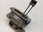 Engine mount bracket