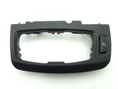 Centre console side trim front