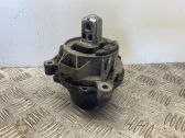 Engine mount bracket