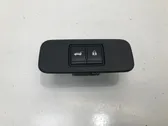 Przełącznik / Przycisk otwierania klapy tylnej / bagażnika
