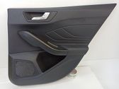 Moldura del tarjetero de la puerta trasera