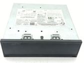 Radio / CD-Player / DVD-Player / Navigation