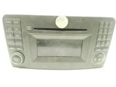 Radio / CD-Player / DVD-Player / Navigation