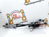 Tringlerie et moteur d'essuie-glace avant
