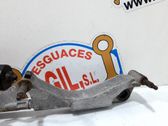 Tringlerie et moteur d'essuie-glace avant