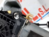 Regulador de puerta delantera con motor