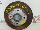 Front wheel hub