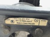 Wischergestänge Wischermotor vorne