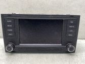 Panel / Radioodtwarzacz CD/DVD/GPS