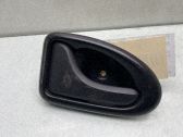 Manecilla interna puerta delantera