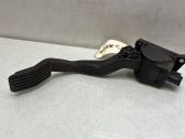 Accelerator throttle pedal
