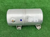 Vacuum air tank