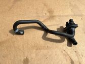 Tuyau de liquide de refroidissement moteur