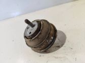 Engine mount bracket