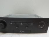 Navigaatioyksikkö CD/DVD-soitin