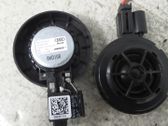 Altavoz de la puerta delantera