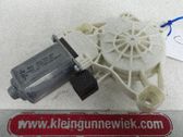 Motor del regulador de la ventanilla de la puerta delantera