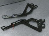 Engine bonnet/hood hinges