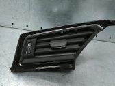 Kojelaudan sivutuuletussuuttimen kehys