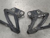 Bisagras del capó/tapa del motor
