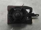 Etuoven kaiutin