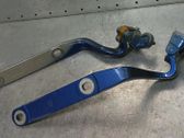 Tailgate/trunk/boot hinge